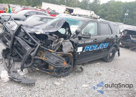 2016 Ford Police Interceptor z USA, uszkodzony, nr VIN 1FM5K8AR4GGD30524